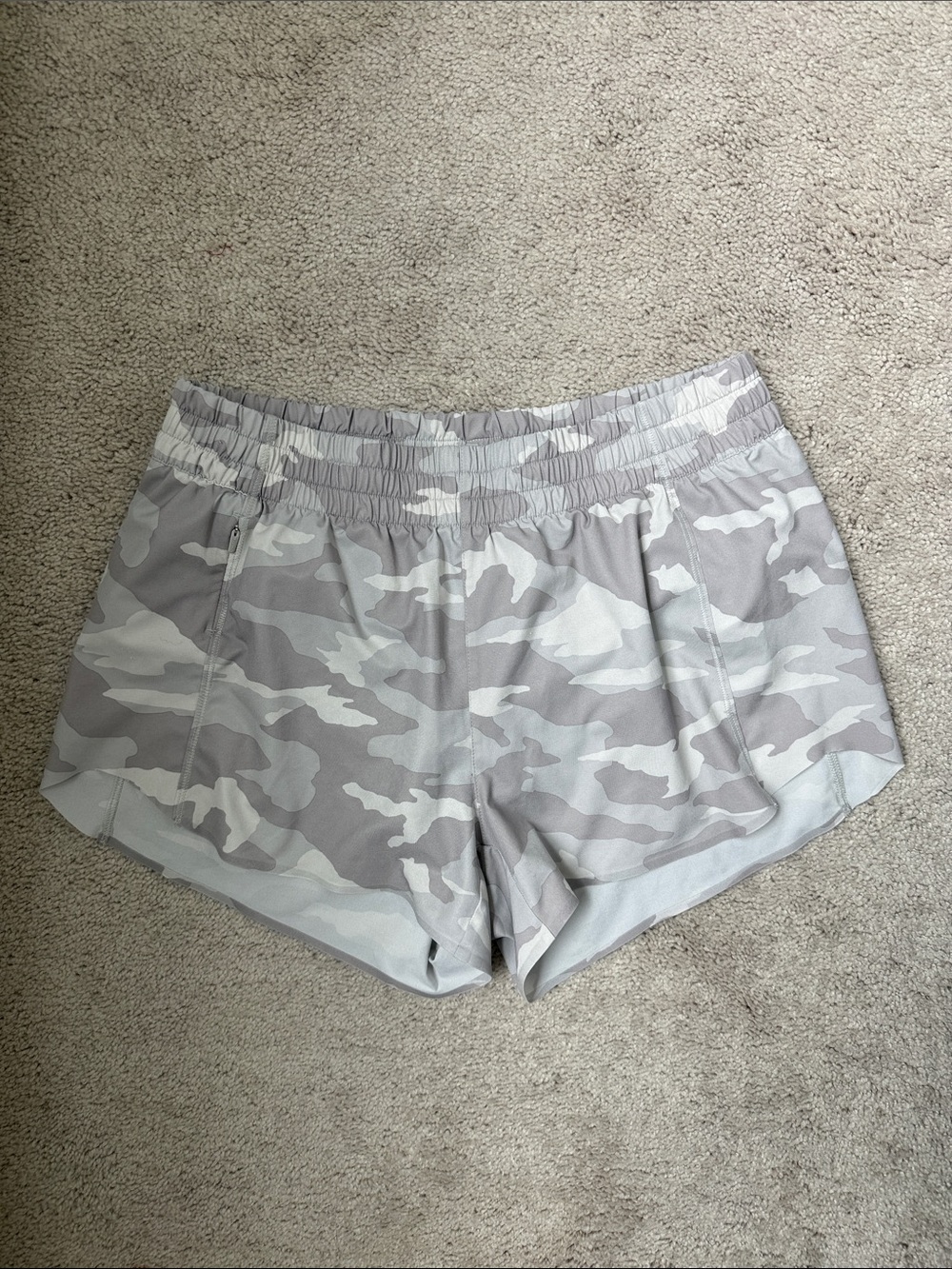 Athleta Tan Camo Hustle 3” Running Shorts